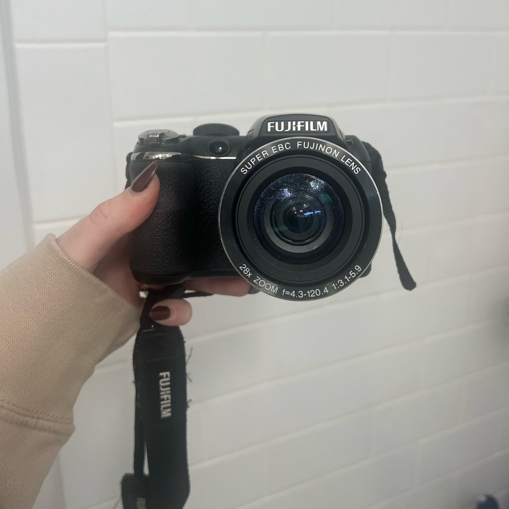 Fujifilm Finepix S3280 28x zoom